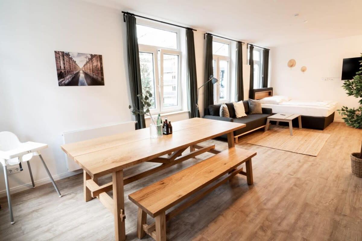Hamburg Gem For 12 Appartement Buitenkant foto